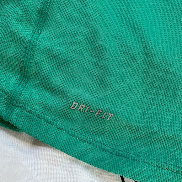 Nike Dri-fit workout top - Picture 6 of 8